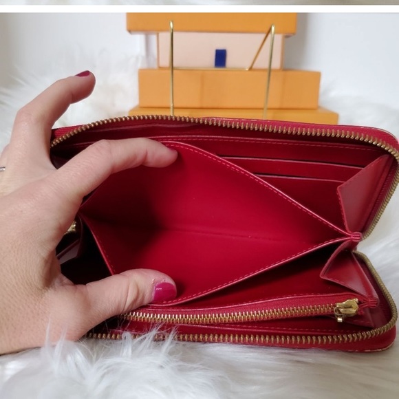Louis Vuitton Vernis Zippy Wallet - Picture 3 of 12